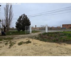 Oportunidad única: Casa con amplio terreno en Lleida
