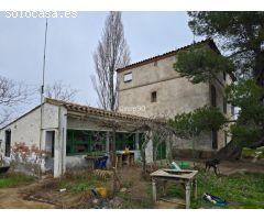 Oportunidad única: Casa con amplio terreno en Lleida