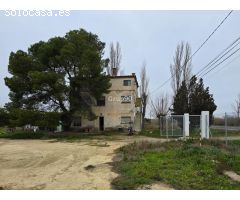Oportunidad única: Casa con amplio terreno en Lleida