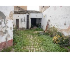 Se vende parcela con vivienda