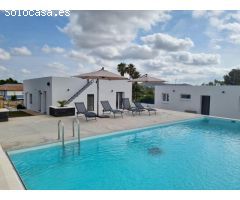 VILLA CON PISCINA CON RENTABILIDAD TURÍSTICA