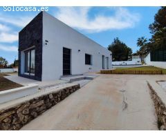 VILLA CON PISCINA CON RENTABILIDAD TURÍSTICA