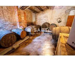Masía de 8 habitaciones ideal para turismo rural en La Bisbal d’Empordà