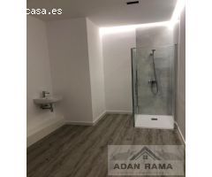 Venta de local en Sanxenxo, de 236m2 3 baños