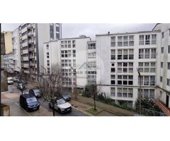 Venta de piso en Pontevedra, de 103m2 con 3 dormitorios y 2 baños