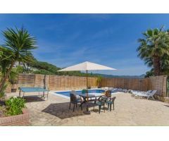 EXCLUSIVA VILLA CON LICENCIA TURÍSTICA EN LLORET DE MAR