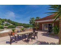 EXCLUSIVA VILLA CON LICENCIA TURÍSTICA EN LLORET DE MAR