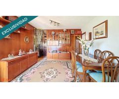 Chalet pareado con amplia parcela en Miraval.