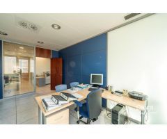 Oficinas de 235 m² con terraza y parking en Empuriabrava