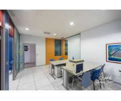 Oficinas de 235 m² con terraza y parking en Empuriabrava