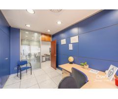 Oficinas de 235 m² con terraza y parking en Empuriabrava
