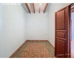 Doble piso en el centro de Alquería para reformar