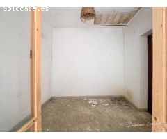 Doble piso en el centro de Alquería para reformar