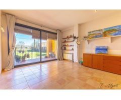 ¡Descubre Tu Nuevo Hogar en La Bisbal! – Espaciosa Vivienda con Local Comercial y Garaje