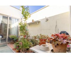 ¡Descubre Tu Nuevo Hogar en La Bisbal! – Espaciosa Vivienda con Local Comercial y Garaje