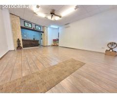¡Tu negocio junto al mar! Local con terraza y escaparate en ubicación privilegiada de Benidorm