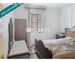 Magnífica oportunidad a reformar en centro Petrer