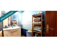 Casa independiente , 4 habitaciones en una sola planta.