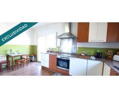 Casa independiente , 4 habitaciones en una sola planta.