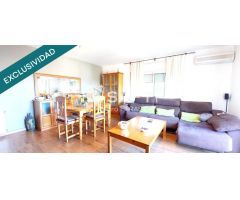 Casa independiente , 4 habitaciones en una sola planta.