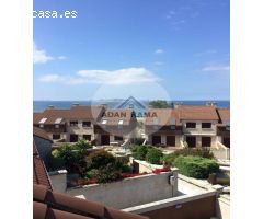 Venta de chalet adosado en O grove, de 230m2 con 4 dormitorios y 4 baños con plaza de garaje y trast