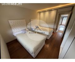 Venta de chalet adosado en O grove, de 230m2 con 4 dormitorios y 4 baños con plaza de garaje y trast