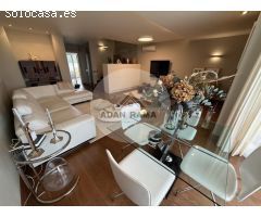 Venta de chalet adosado en O grove, de 230m2 con 4 dormitorios y 4 baños con plaza de garaje y trast
