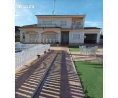 CASA INDEPENDIENTE con piscina, de 4 habitaciones en la zona dels Masos (El Vendrell).