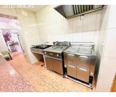 Local comercial con vivienda en segunda planta.