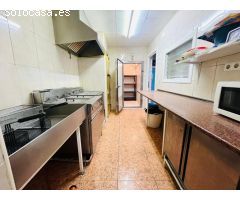 Local comercial con vivienda en segunda planta.
