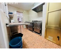 Local comercial con vivienda en segunda planta.