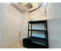 Local comercial con vivienda en segunda planta.