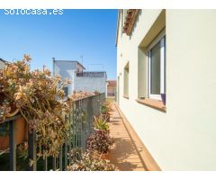 Casa espaciosa con jardín privado