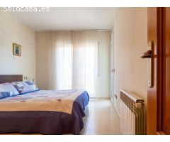 Casa espaciosa con jardín privado