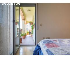 Casa espaciosa con jardín privado