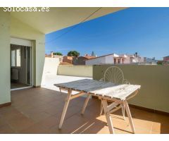 Casa espaciosa con jardín privado