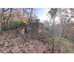 Masía Reconstruible en pleno Bosque y Naturaleza con Vistas Panorámicas.