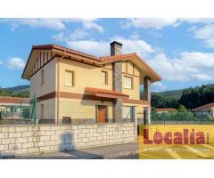 Chalet independiente en venta. Castro Urdiales