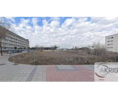 VENTA TERRENOS EN CALLE CARMEN LAFORET DE MADRID