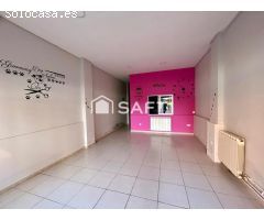 Local comercial en alquiler en plena Avenida Párroco Pablo Díez con mucha visibilidad