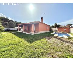 PARCELA DE 966 M2 CON DOS CASAS EN C/ HELENIO, PLAYA DE LA BARROSA