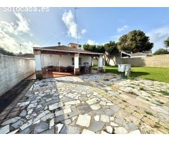 PARCELA DE 966 M2 CON DOS CASAS EN C/ HELENIO, PLAYA DE LA BARROSA