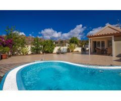 ¡Su villa de ensueño le espera! Espaciosa villa de 3 dormitorios con piscina y ubicación privada.