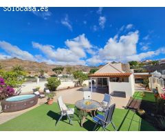 ¡Su villa de ensueño le espera! Espaciosa villa de 3 dormitorios con piscina y ubicación privada.