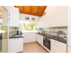 ¡Su villa de ensueño le espera! Espaciosa villa de 3 dormitorios con piscina y ubicación privada.