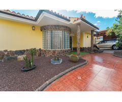 Hermosa Villa con Vistas al Mar en Arguineguin, Loma II – La Casa de Tus Sueños