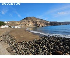 ¡Encantadora villa adosada con 4 dormitorios e increíbles zonas exteriores!