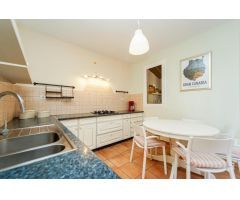 ¡Encantadora villa adosada con 4 dormitorios e increíbles zonas exteriores!