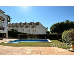 Tu Nuevo Hogar a Minutos del Mar en la Urbanización Levantina de Sitges.