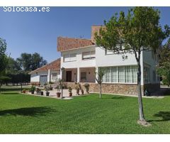 Chalet Independiente en Larache.